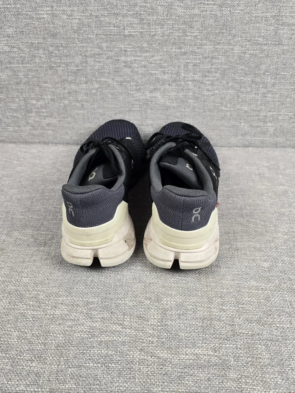 ON Cloudflyer Mens Running Shoes Black/White/Navy Sz 8.5